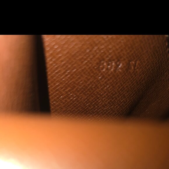 VVGUC Authentic LV Monogram Document Bag - Picture 12 of 12